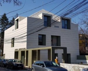 Fatade ventilate si acoperis calcar Vratza - Centru medical Dermavision Cluj-Napoca