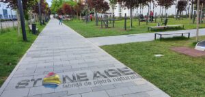 Parcul Intre Lacuri Cluj - pavaj andezit 10 cm, borduri andezit, masive andezit, piatra cubica andezit fatetata